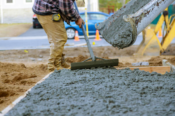  Bruce, MS Concrete contractor Pros